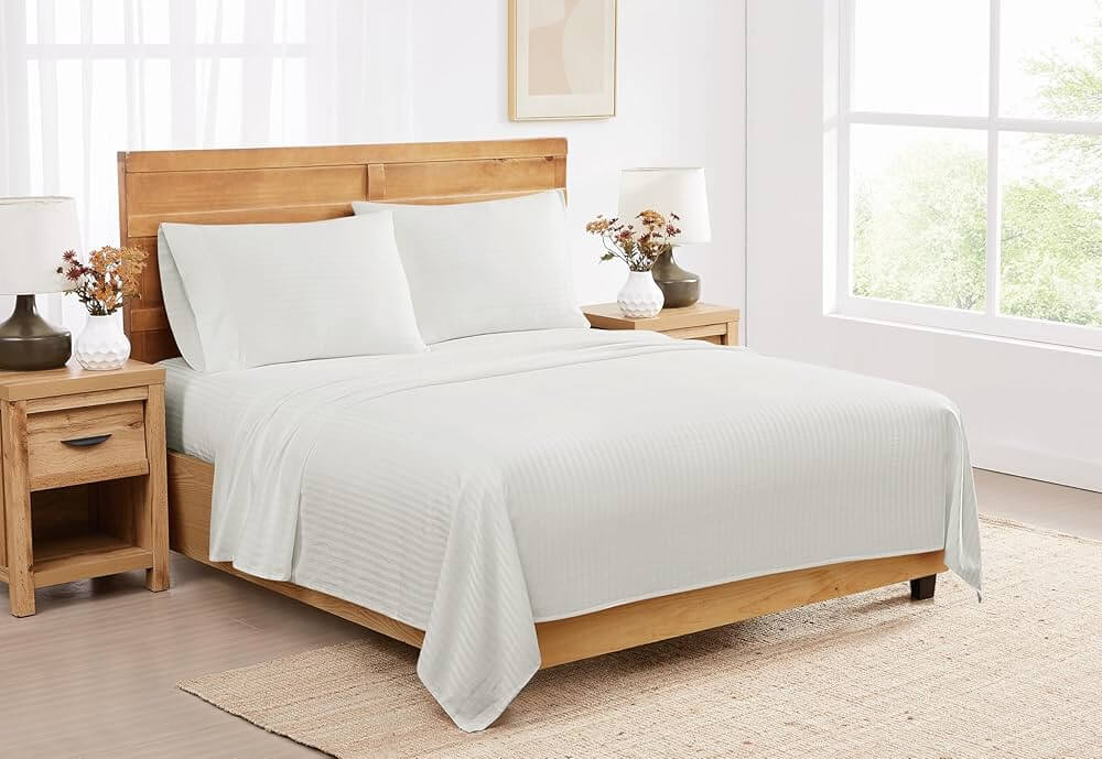 hotel white bed sheet